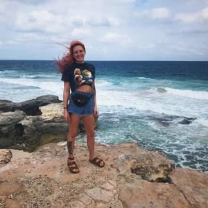 Meet your Posher, Allison